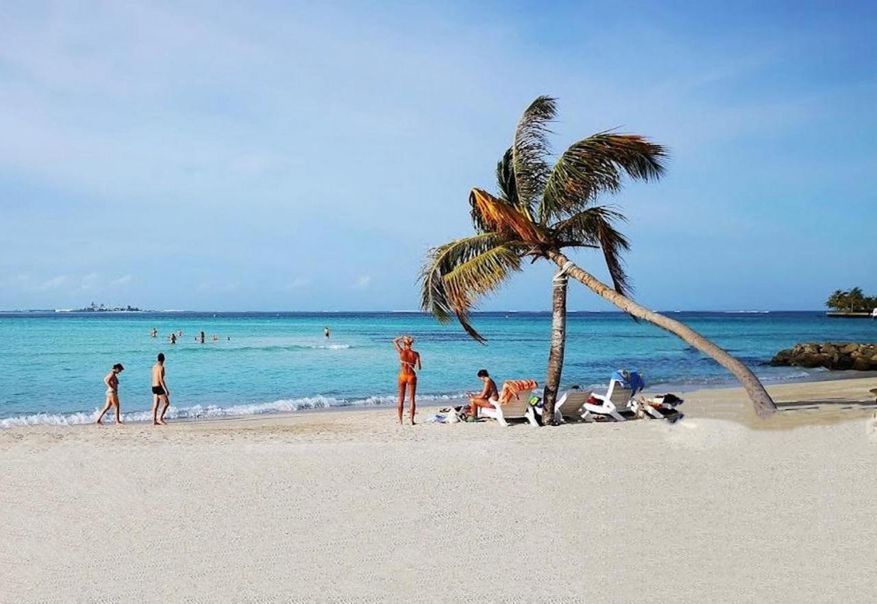 Adroit Beach Inn Guraidhoo  Exterior photo