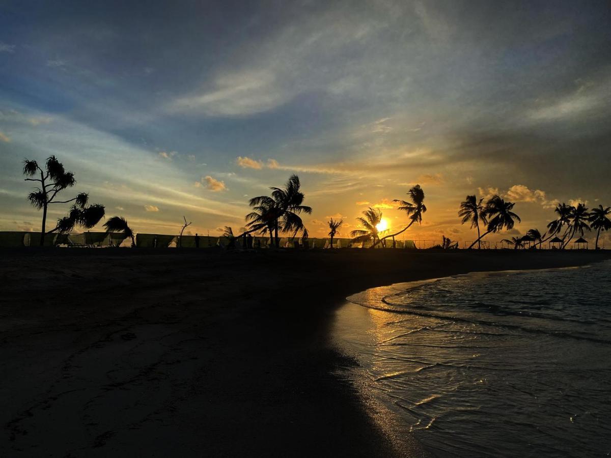 Adroit Beach Inn Guraidhoo  Exterior photo