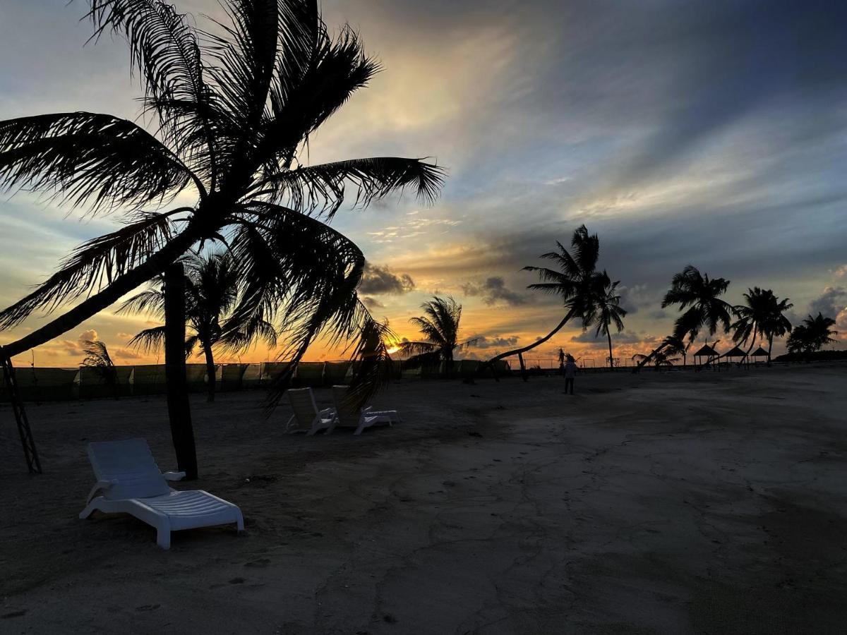 Adroit Beach Inn Guraidhoo  Exterior photo