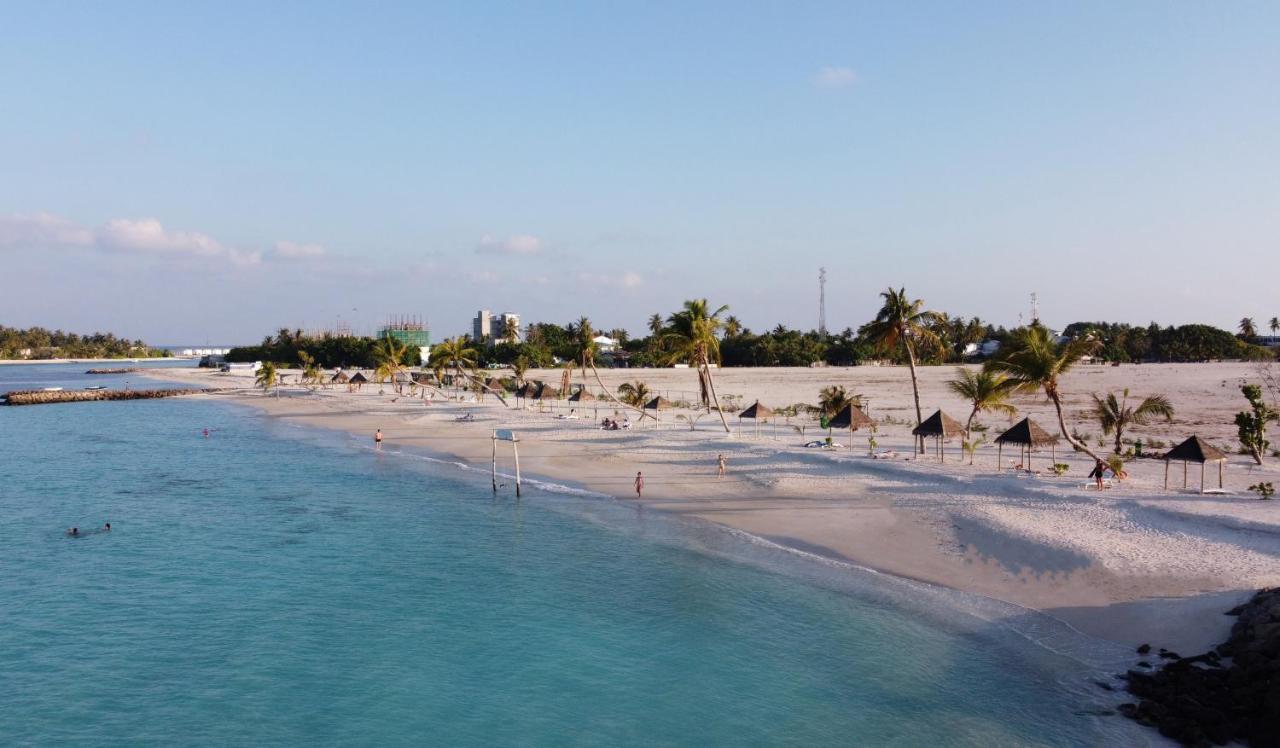 Adroit Beach Inn Guraidhoo  Exterior photo